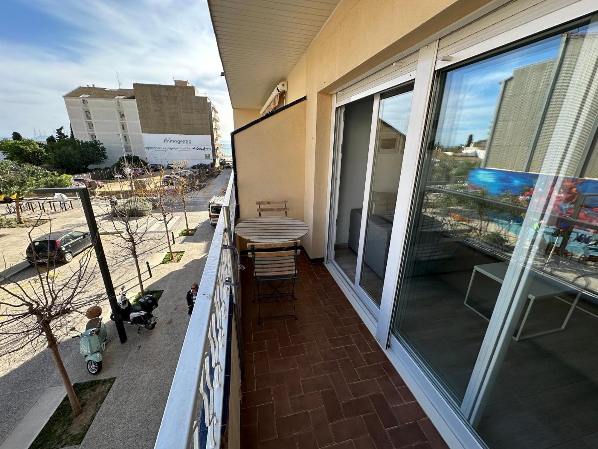 Agi Llotja Plazza Apartment Росес Екстериор снимка